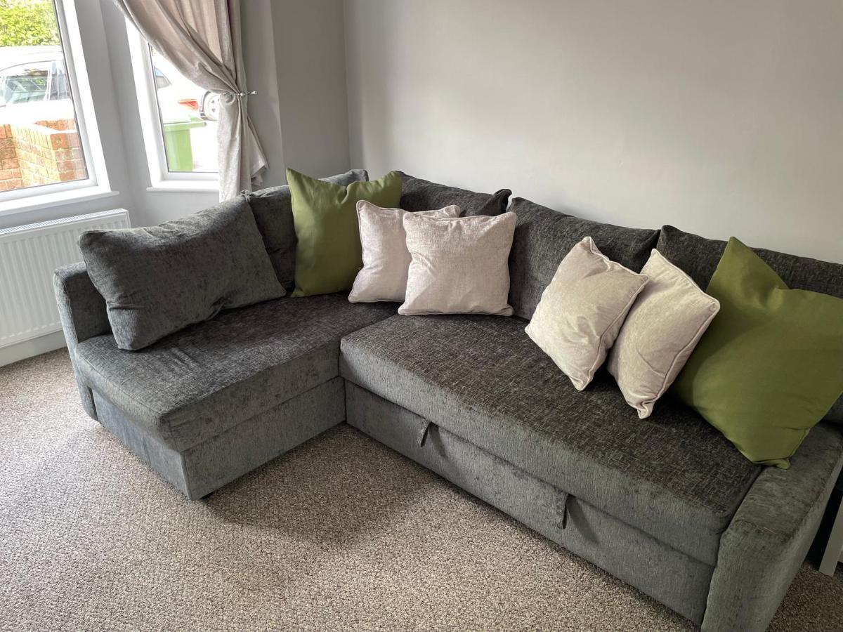 Comfy Home For Contractors And Families With Free Parking - Sage View 奥尔德肖特 外观 照片